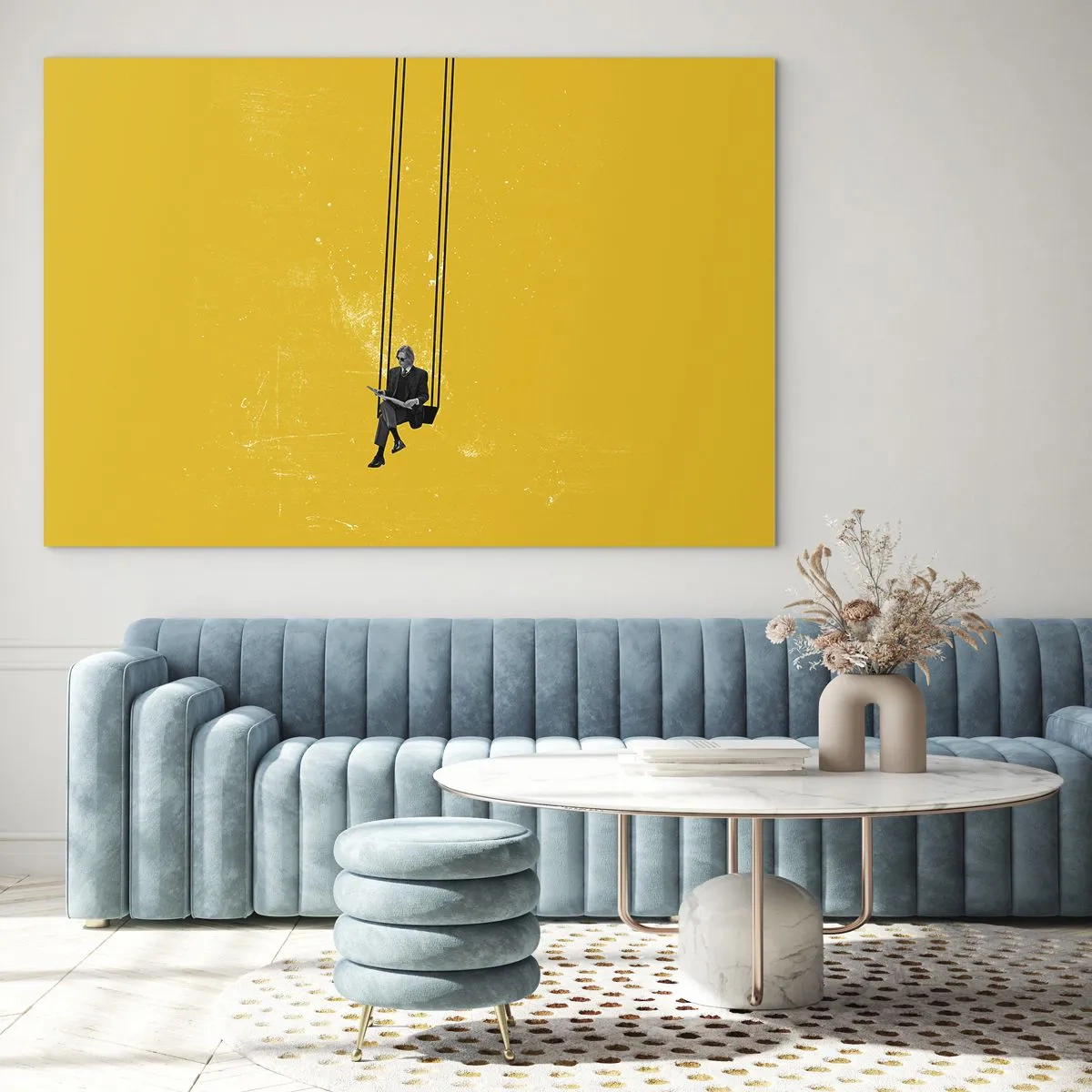 Obraz na skle - Postava na hojdačke visí na žltom pozadí - 70x50cm - Deň ako každý iný - Moderná nástenná dekorácia do obývacej izby a spálne ARTTOR