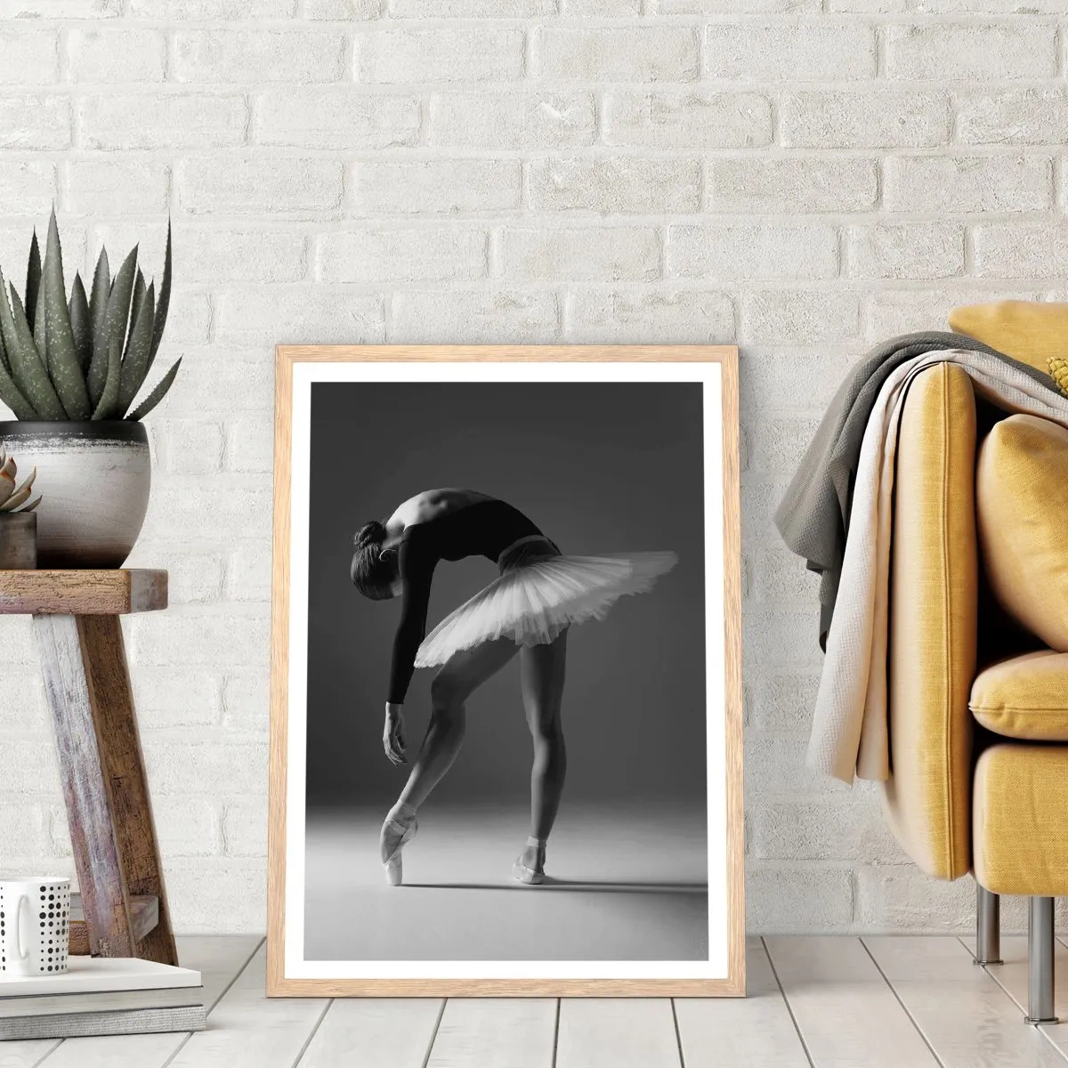 Plagát v ráme zo svetlého duba - Bella ballerina - 30x40 cm