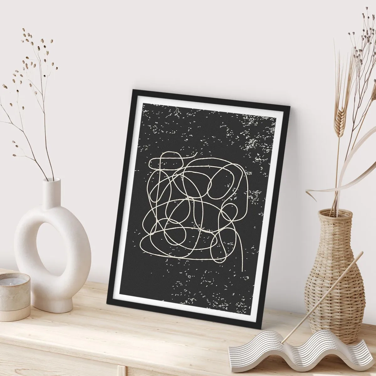Plagát v čiernom ráme - Chaotické čiary na čiernom pozadí s bielymi bodkami - 50x70cm - Túlanie myslí - Moderná nástenná dekorácia do obývacej izby a spálne ARTTOR