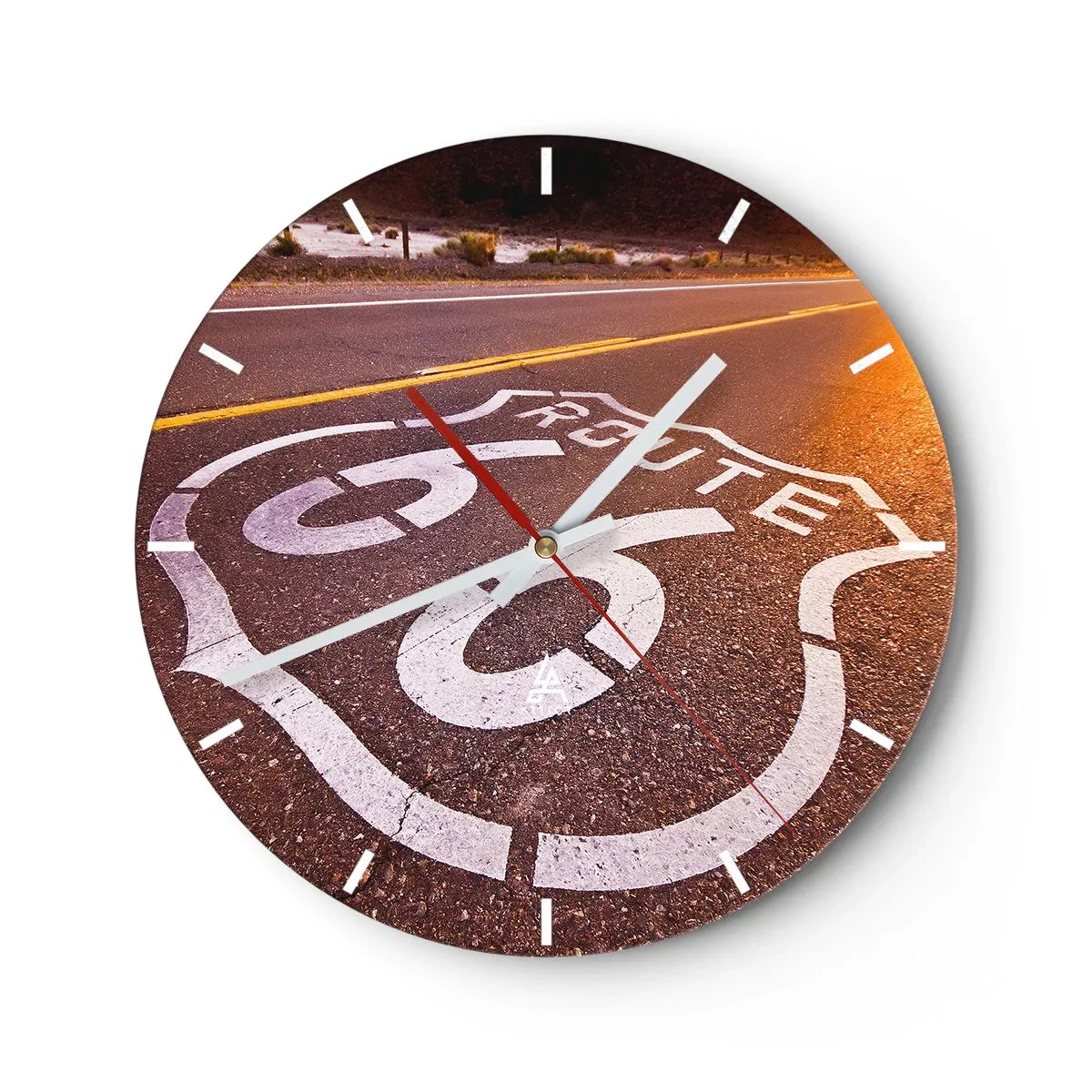 Nástenné hodiny - Symbol Route 66 na asfaltovej ceste pri západe slnka - 30x30cm - Slávna cesta 66 - Moderná nástenná dekorácia do obývacej izby, kuchyne a spálne ARTTOR