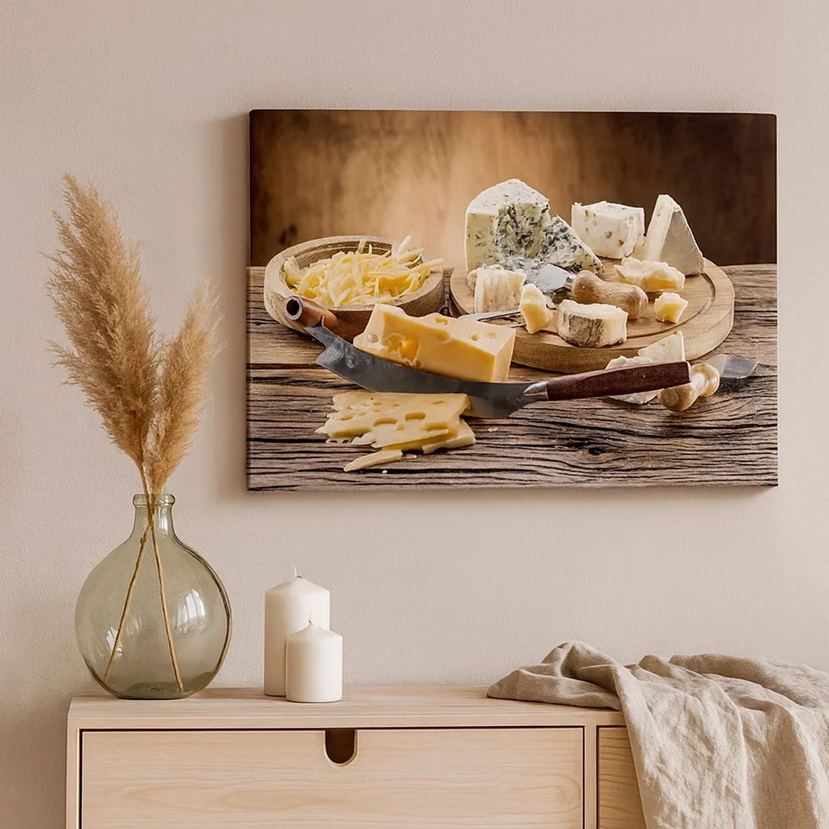 Obraz na plátne - Syrová doska s rôznymi druhmi na drevenom stole - 70x50cm - Usmej sa na syr - Moderná nástenná dekorácia do obývacej izby a spálne ARTTOR