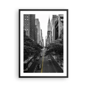 Plagát v čiernom ráme - Čiernobiela panoráma mesta so žltou čiarou na ceste - 50x70cm - Newyorské ráno - Moderná nástenná dekorácia do obývacej izby a spálne ARTTOR