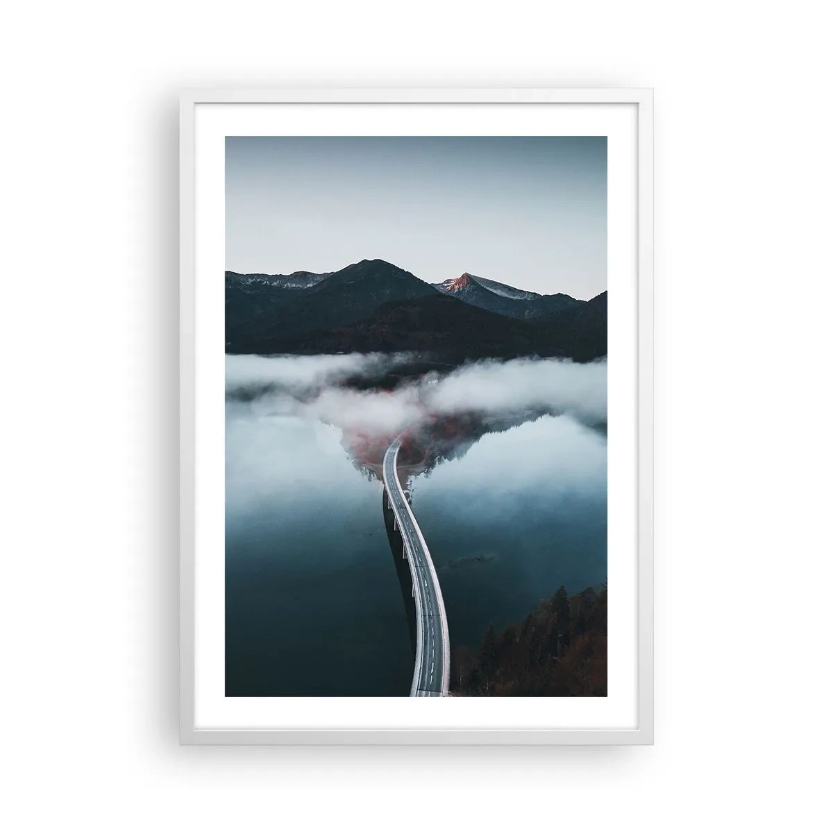 Plagát v bielom ráme - Pri vode hladkej ako zrkadlo - 50x70 cm