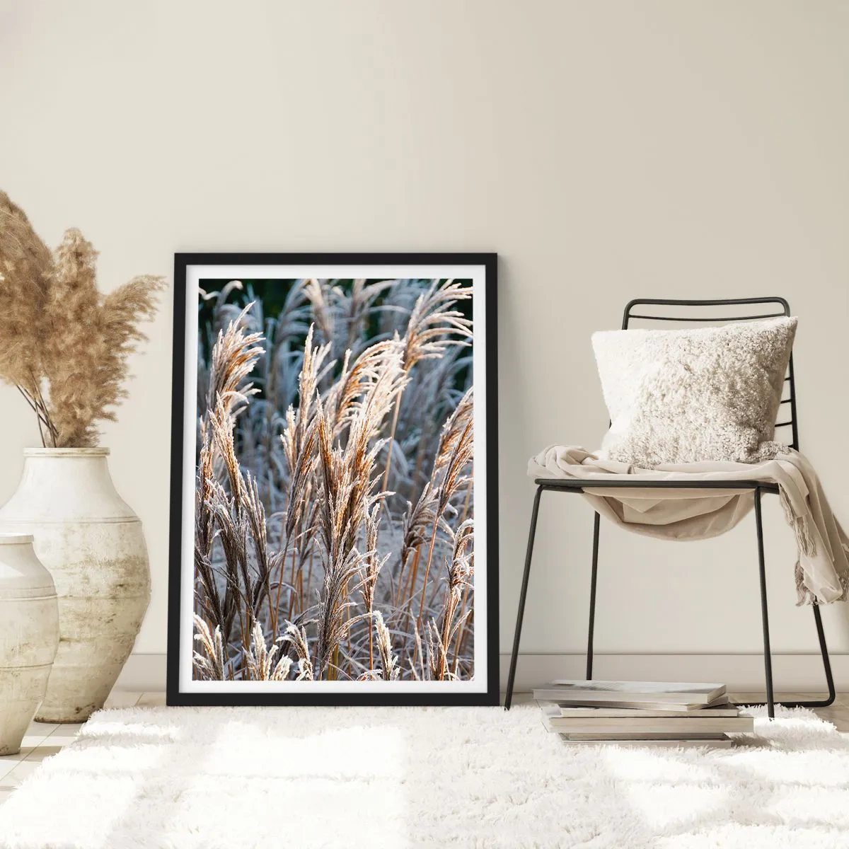 Plagát v čiernom ráme - Sušené trávy pokryté mrazom v zimnej krajine - 50x70cm - Mrazom pokryté - Moderná nástenná dekorácia do obývacej izby a spálne ARTTOR