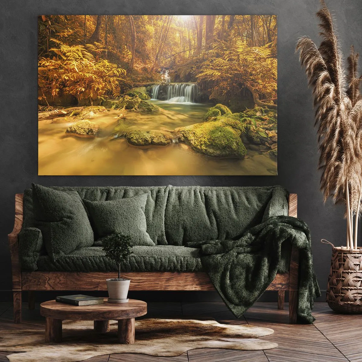 Obraz na plátne - Zlatý vodopád v jesennom lese obklopenom zeleňou - 70x50cm - Lesný vodopád v zlate - Moderná nástenná dekorácia do obývacej izby a spálne ARTTOR