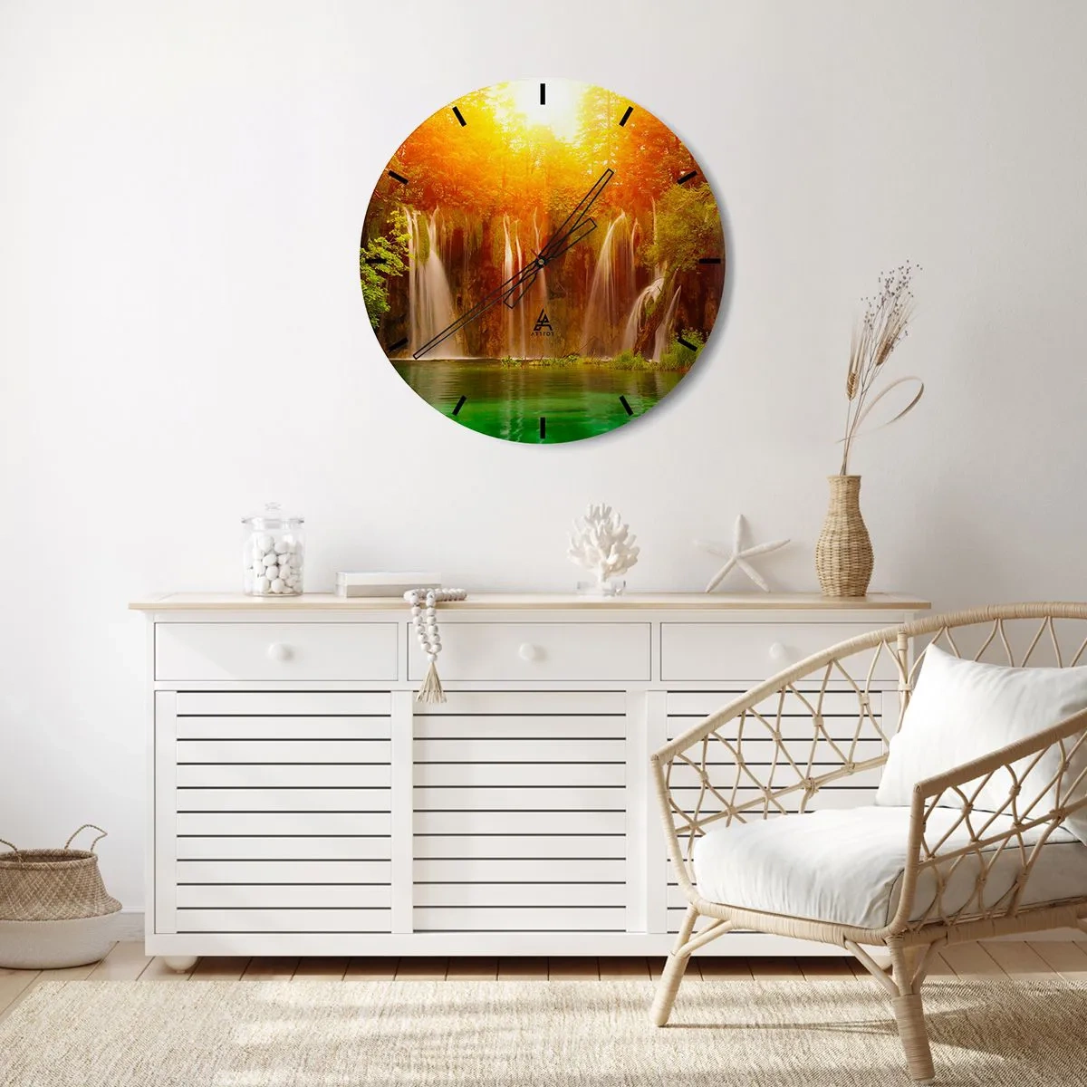 Nástenné hodiny - Malebné vodopády vo svetle zapadajúceho slnka - 30x30cm - Na slnku a v tieni - Moderná nástenná dekorácia do obývacej izby, kuchyne a spálne ARTTOR