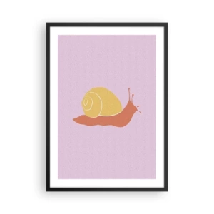 Plagát v čiernom ráme - Minimalistická grafika slimáka na pastelovom pozadí - 50x70cm - Nie je kam sa ponáhľať - Moderná nástenná dekorácia do obývacej izby a spálne ARTTOR
