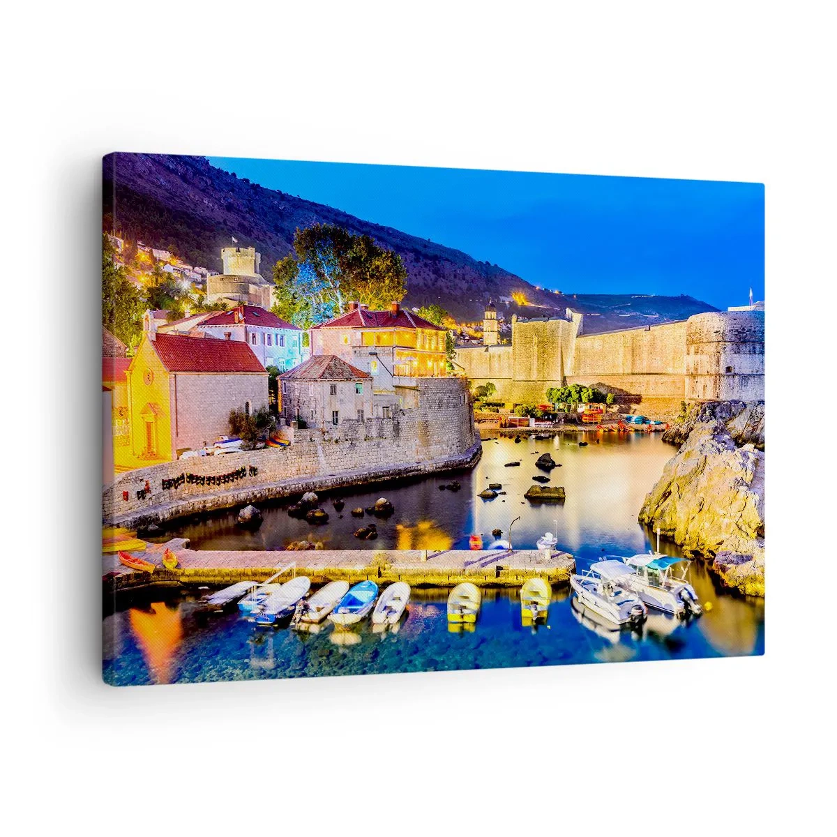 Obraz na plátne - Malebný prístav v noci s osvetlenými budovami - 70x50cm - Žiarivá noc nad Jadranom - Moderná nástenná dekorácia do obývacej izby a spálne ARTTOR
