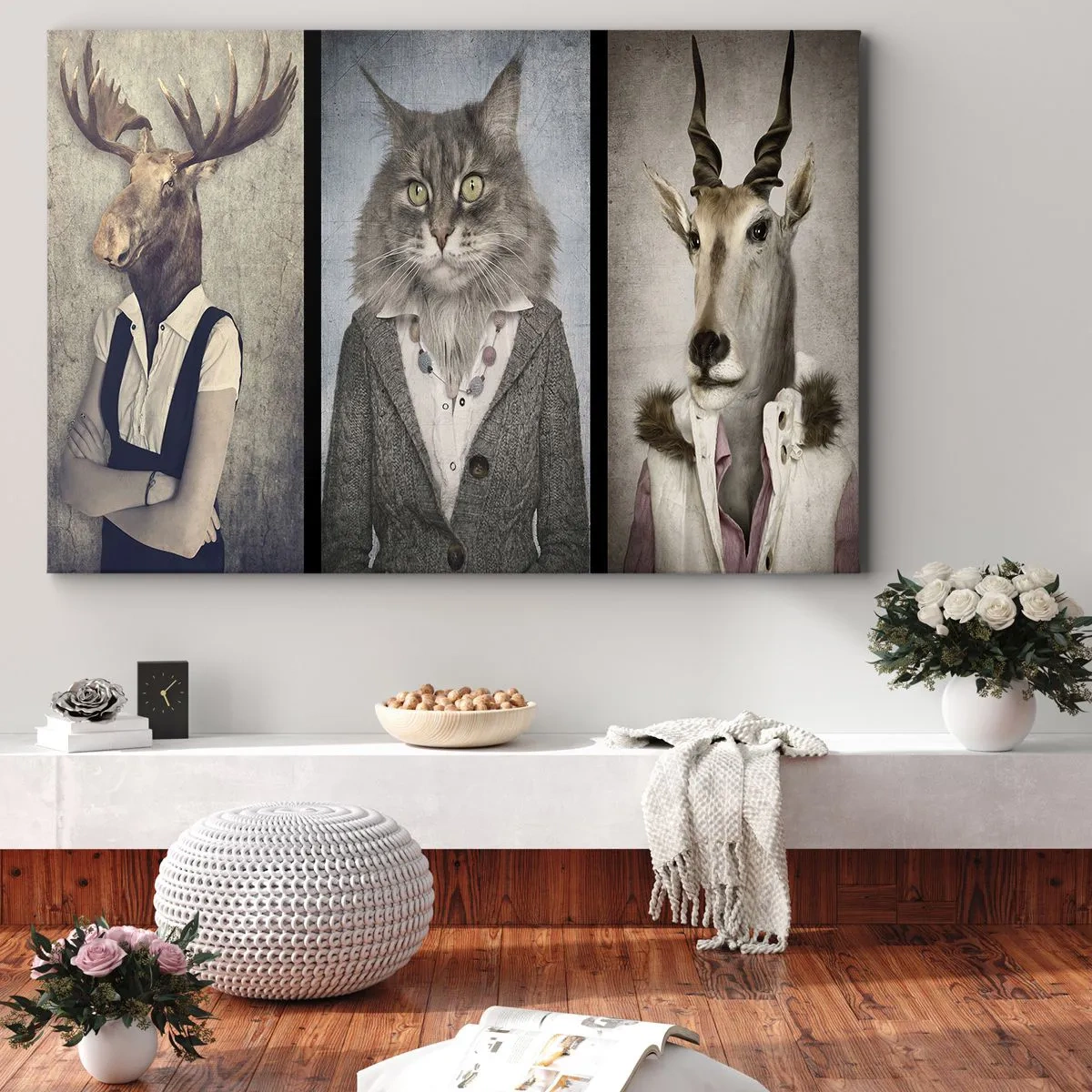 Obraz na plátne - Triptych so zvieracími postavami v elegantnom oblečení na štylizovanom pozadí - 70x50cm - Kožuchy opäť v móde - Moderná nástenná dekorácia do obývacej izby a spálne ARTTOR