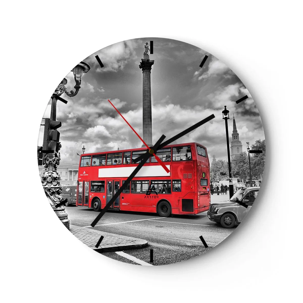 Nástenné hodiny - Červený dvojposchodový autobus na pozadí londýnskej panorámy - 30x30cm - Skutočný krvný obeh mesta - Moderná nástenná dekorácia do obývacej izby, kuchyne a spálne ARTTOR