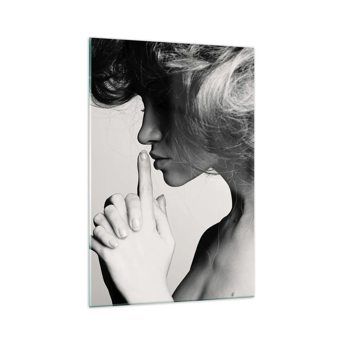 Obraz na skle - Zahľadená do seba - 70x100 cm