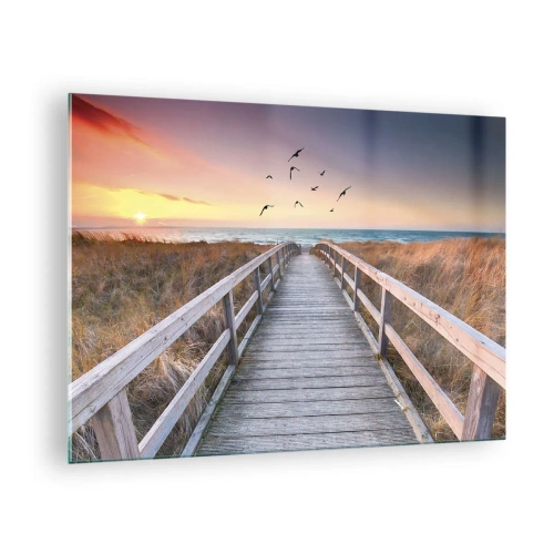 Obraz na skle - Drevená lávka cez duny vedúca na pláž pri západe slnka - 70x50cm - Priestor pre vzostupy - Moderná nástenná dekorácia do obývacej izby a spálne ARTTOR