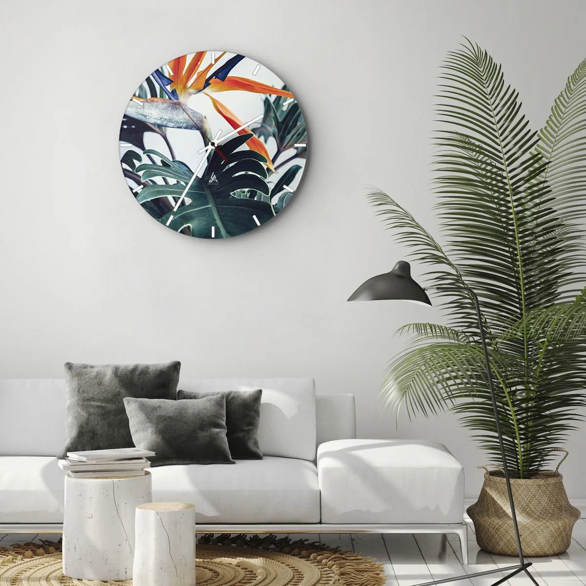 Nástenné hodiny - Tropické listy a kvet strelície na svetlom pozadí - 30x30cm - Vtáker - Moderná nástenná dekorácia do obývacej izby, kuchyne a spálne ARTTOR