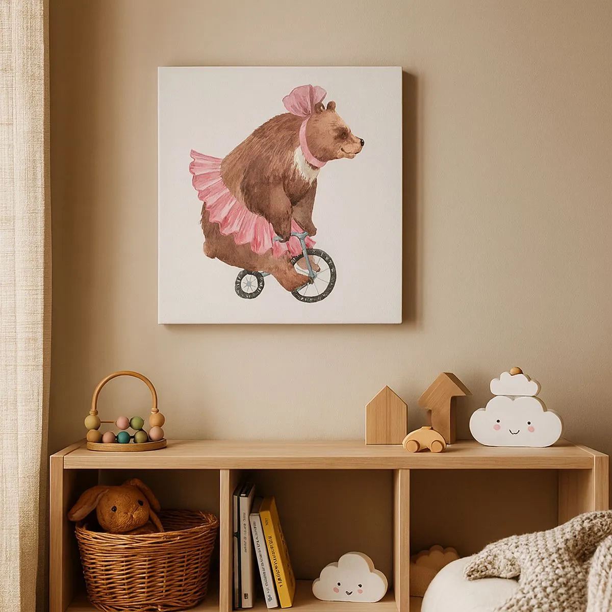 Obraz na plátne - Plyšový medvedík v ružovej sukni na bicykli v retro štýle - 70x50cm - To je ale cirkus! - Moderná nástenná dekorácia do obývacej izby a spálne ARTTOR