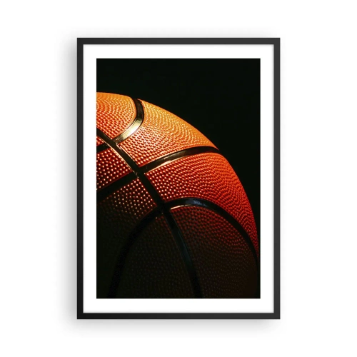 Plagát v čiernom ráme - Detail basketbalovej lopty v centre pozornosti - 50x70cm - Krásna ako planéta - Moderná nástenná dekorácia do obývacej izby a spálne ARTTOR