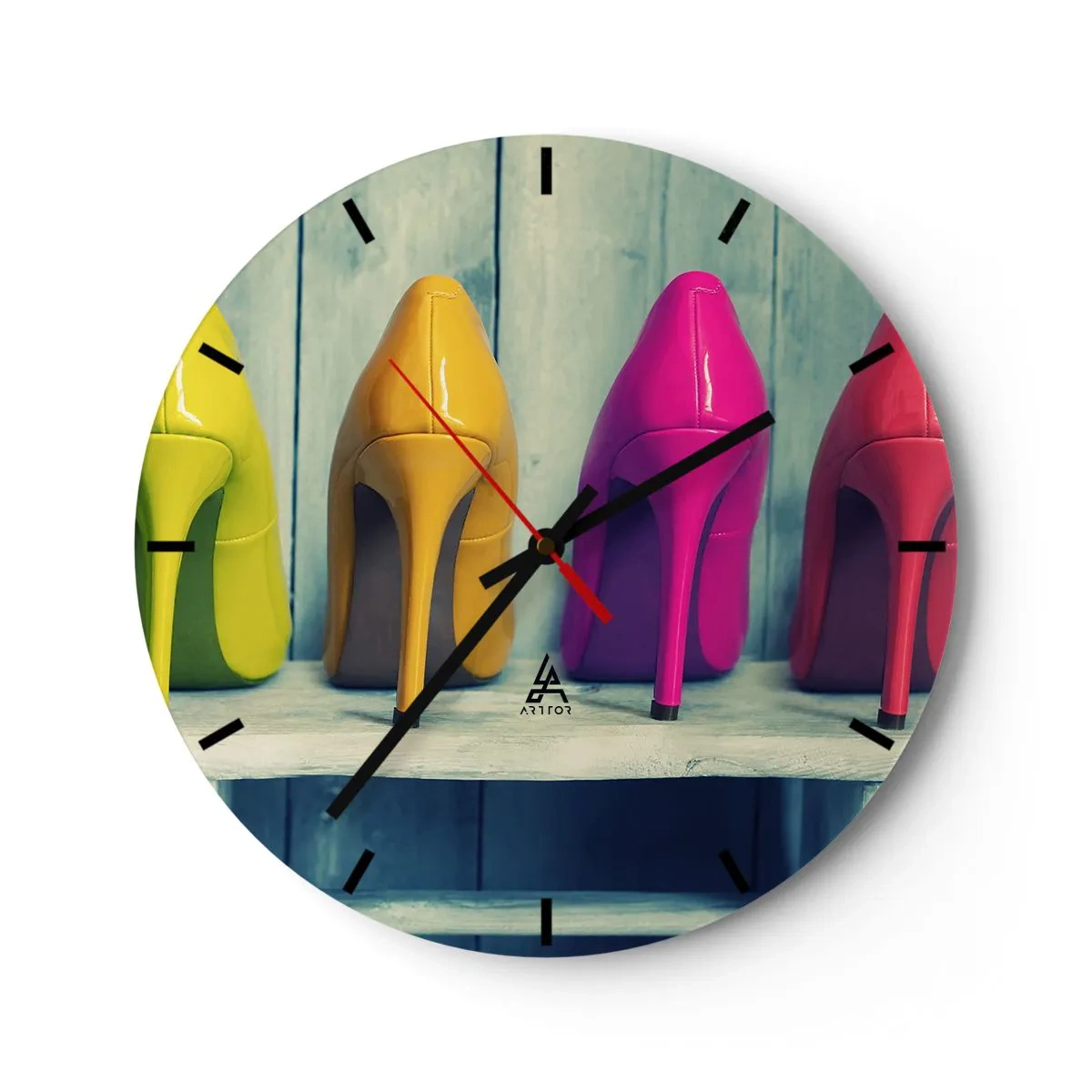 Nástenné hodiny - Farebné špendlíky na drevenej poličke so svetlým pozadím - 30x30cm - Prechádzkou po dúhe - Moderná nástenná dekorácia do obývacej izby, kuchyne a spálne ARTTOR