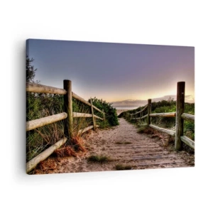 Obraz na plátne - Drevený chodník v dunách vedúci na pláž pri západe slnka - 70x50cm - Už je vidieť cieľ - Moderná nástenná dekorácia do obývacej izby a spálne ARTTOR
