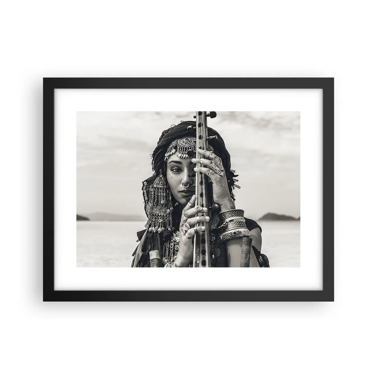 Plagát v čiernom ráme - Samotná hudba orientu - 40x30 cm