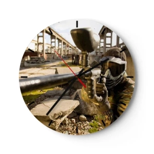 Nástenné hodiny - Paintball v priemyselnom prostredí - 30x30cm - Aj vy sa môžete stáť hrdinom - Moderná nástenná dekorácia do obývacej izby, kuchyne a spálne ARTTOR