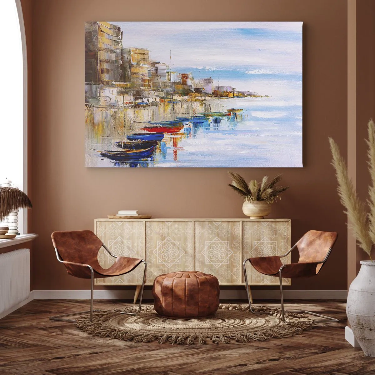 Obraz na plátne - Farebné lode na brehu s výhľadom na panorámu mesta - 70x50cm - Viacfarebný mestský prístav - Moderná nástenná dekorácia do obývacej izby a spálne ARTTOR