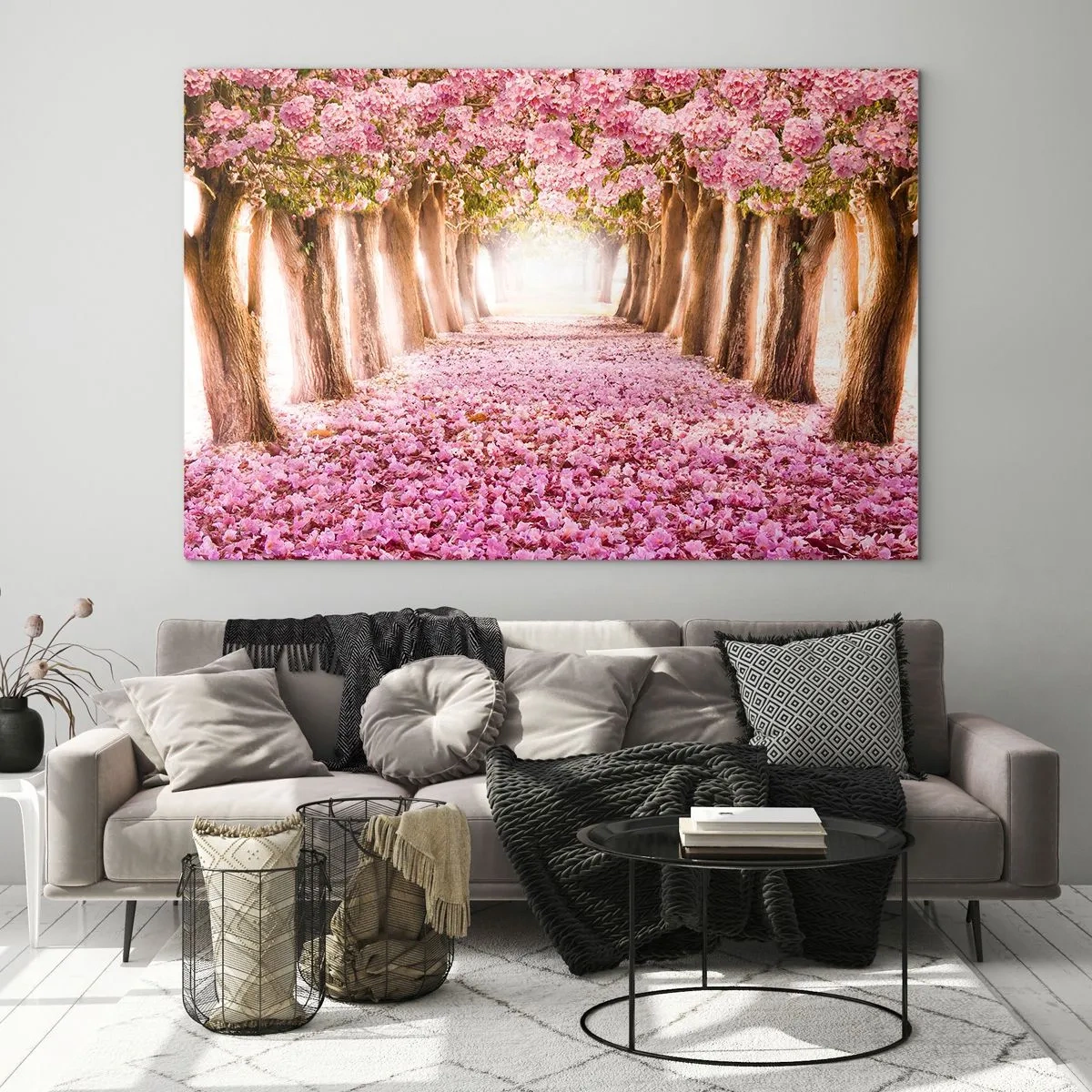 Obraz na skle - Alej kvitnúcich stromov s ružovými lupeňmi na zemi - 70x50cm - Cesta do raja - Moderná nástenná dekorácia do obývacej izby a spálne ARTTOR