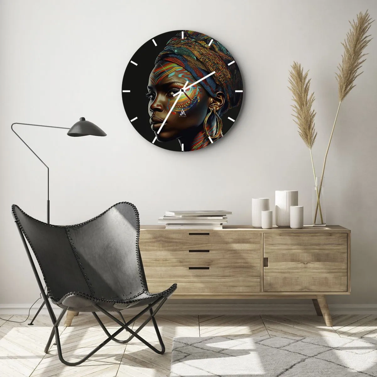 Nástenné hodiny - Farebný portrét ženy v turbane na čiernom pozadí - 30x30cm - Africká kráľovná - Moderná nástenná dekorácia do obývacej izby, kuchyne a spálne ARTTOR