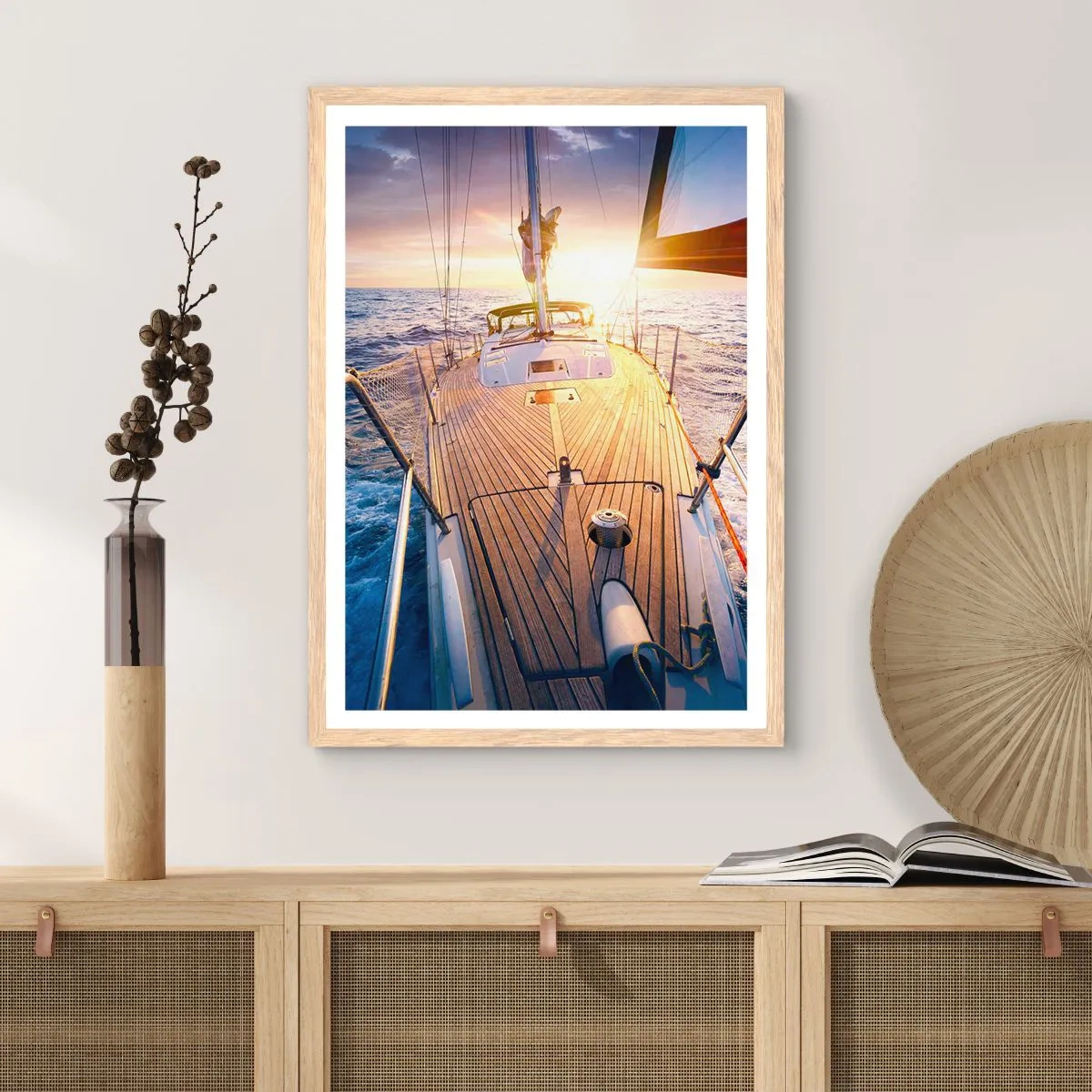 Plagát v ráme zo svetlého duba - Bežiaca po vlnách - 40x50 cm