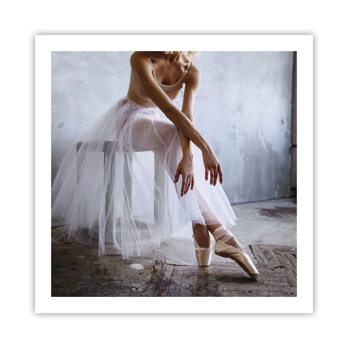 Plagát - Než sa rozsvietia svetlá rampy - 60x60 cm