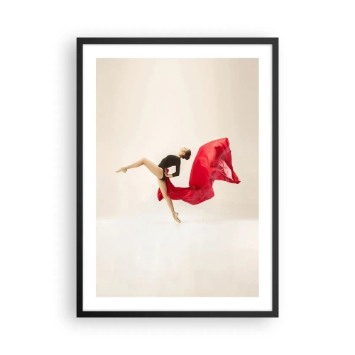 Plagát v čiernom ráme - Tanečník v čiernom oblečení s červenou látkou v pohybe - 50x70cm - Červené a čierne - Moderná nástenná dekorácia do obývacej izby a spálne ARTTOR