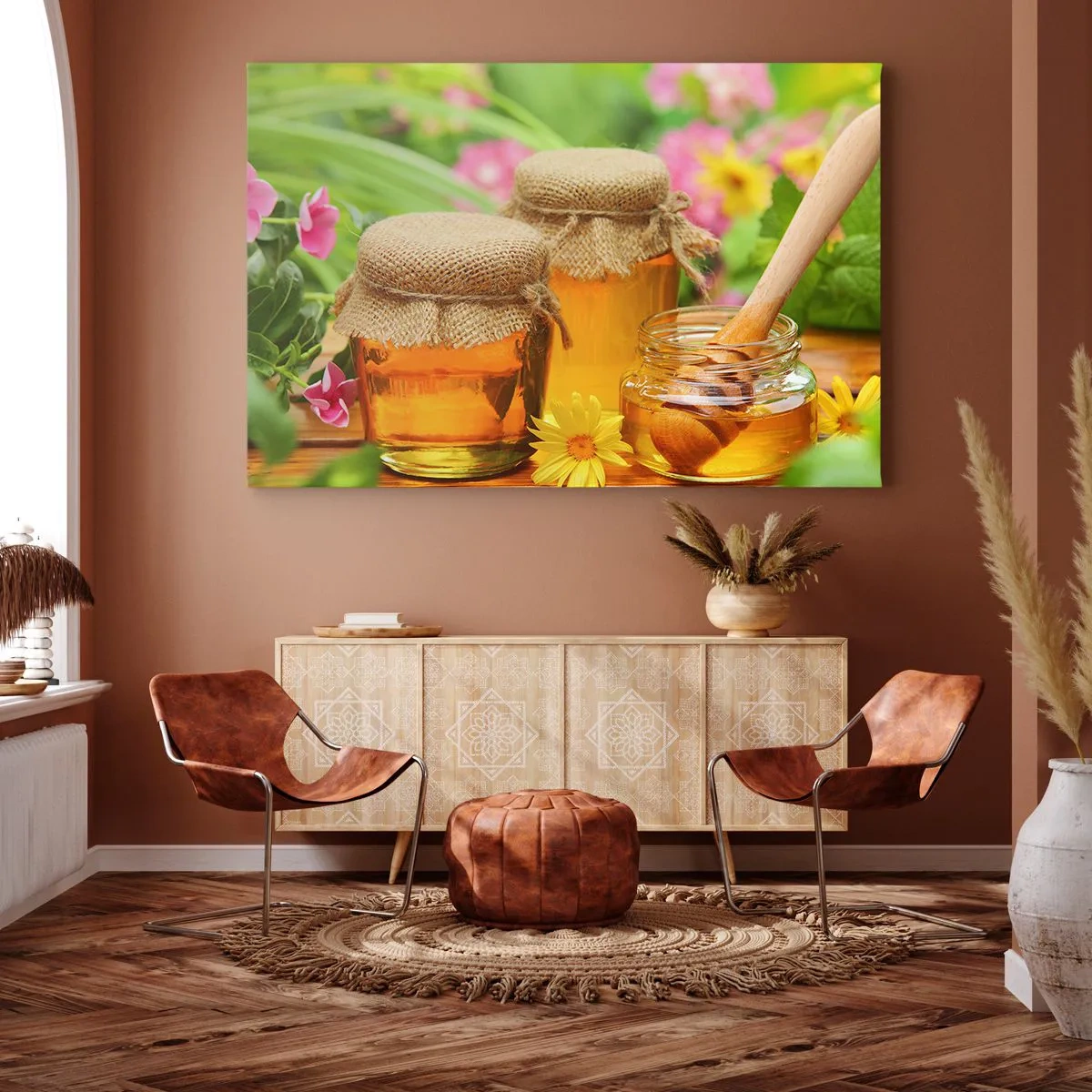 Obraz na plátne - Poháre s medom a kvetmi na pozadí letnej záhrady - 70x50cm - Sladko a kvetinovo - Moderná nástenná dekorácia do obývacej izby a spálne ARTTOR