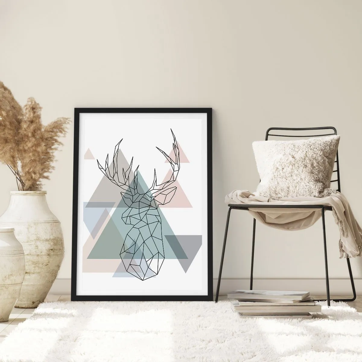 Plagát v čiernom ráme - Geometrická silueta jeleňa na pozadí trojuholníkov - 50x70cm - V geometrickom lese - Moderná nástenná dekorácia do obývacej izby a spálne ARTTOR