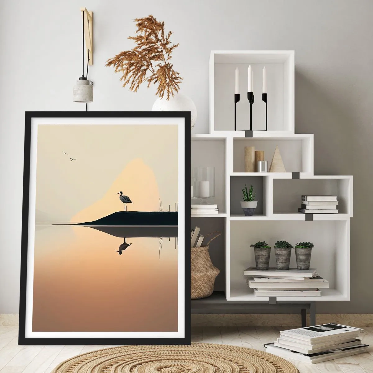 Plagát v čiernom ráme - Bocian stojaci na brehu jazera s odrazom vo vode - 50x70cm - Pán na jazere - Moderná nástenná dekorácia do obývacej izby a spálne ARTTOR