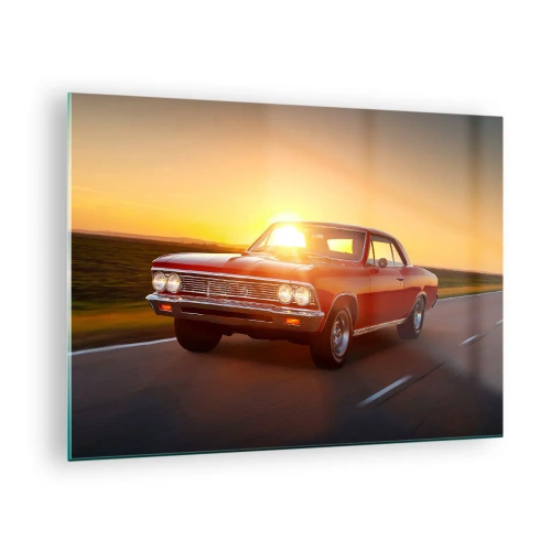 Obraz na skle - Červené klasické auto proti zapadajúcemu slnku - 70x50cm - Túžba má červenú farbu - Moderná nástenná dekorácia do obývacej izby a spálne ARTTOR
