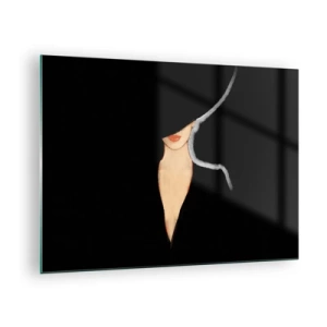 Obraz na skle - Jemný portrét ženy na čiernom pozadí - 70x50cm - Elegancia a štýl - Moderná nástenná dekorácia do obývacej izby a spálne ARTTOR