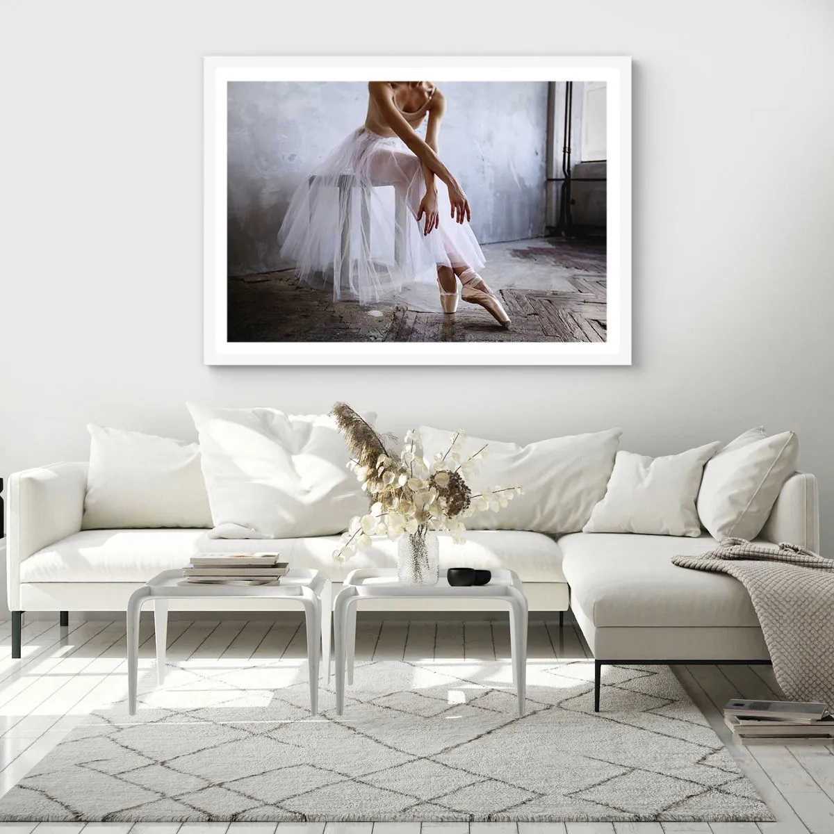 Plagát v bielom ráme - Než sa rozsvietia svetlá rampy - 91x61 cm