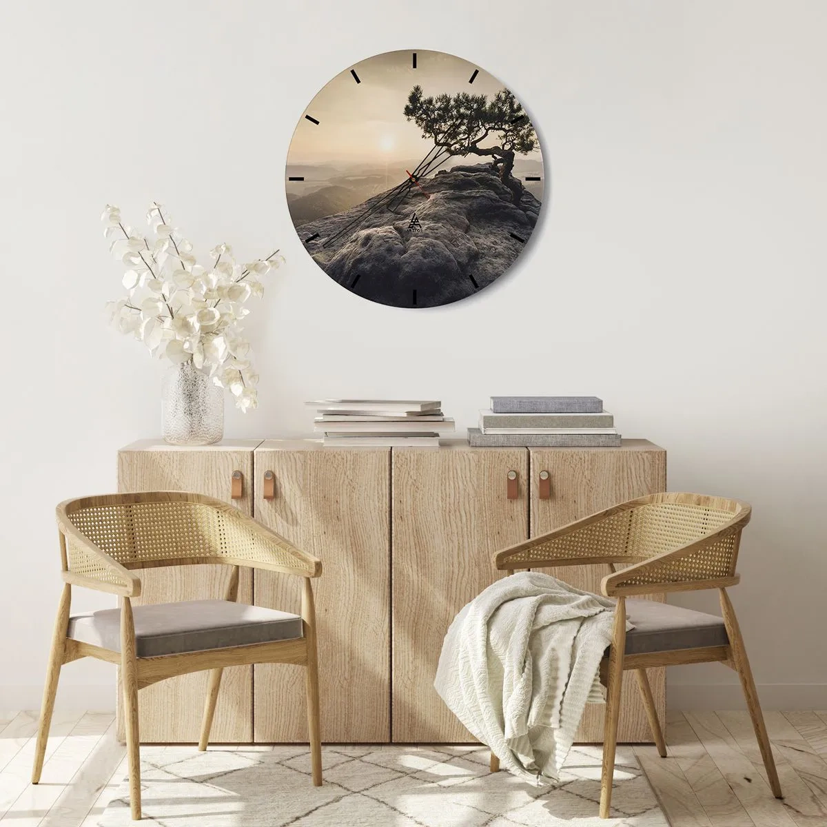 Nástenné hodiny - Osamelý strom na skale pri západe slnka - 30x30cm - Život vždy víťazí - Moderná nástenná dekorácia do obývacej izby, kuchyne a spálne ARTTOR
