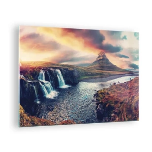 Obraz na skle - Vodopád a hora pri západe slnka v islandskej krajine - 70x50cm - V majestáte prírody - Moderná nástenná dekorácia do obývacej izby a spálne ARTTOR
