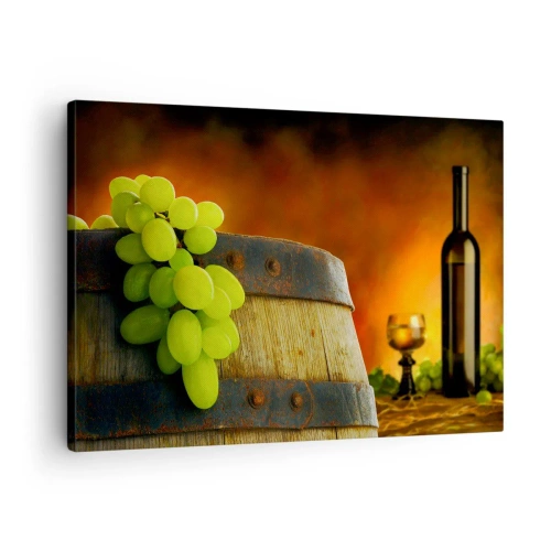 Obraz na plátne - Hrozno na vínnom sude s teplou farebnou schémou v pozadí - 70x50cm - Zátišie s fľašou vína a hroznom - Moderná nástenná dekorácia do obývacej izby a spálne ARTTOR