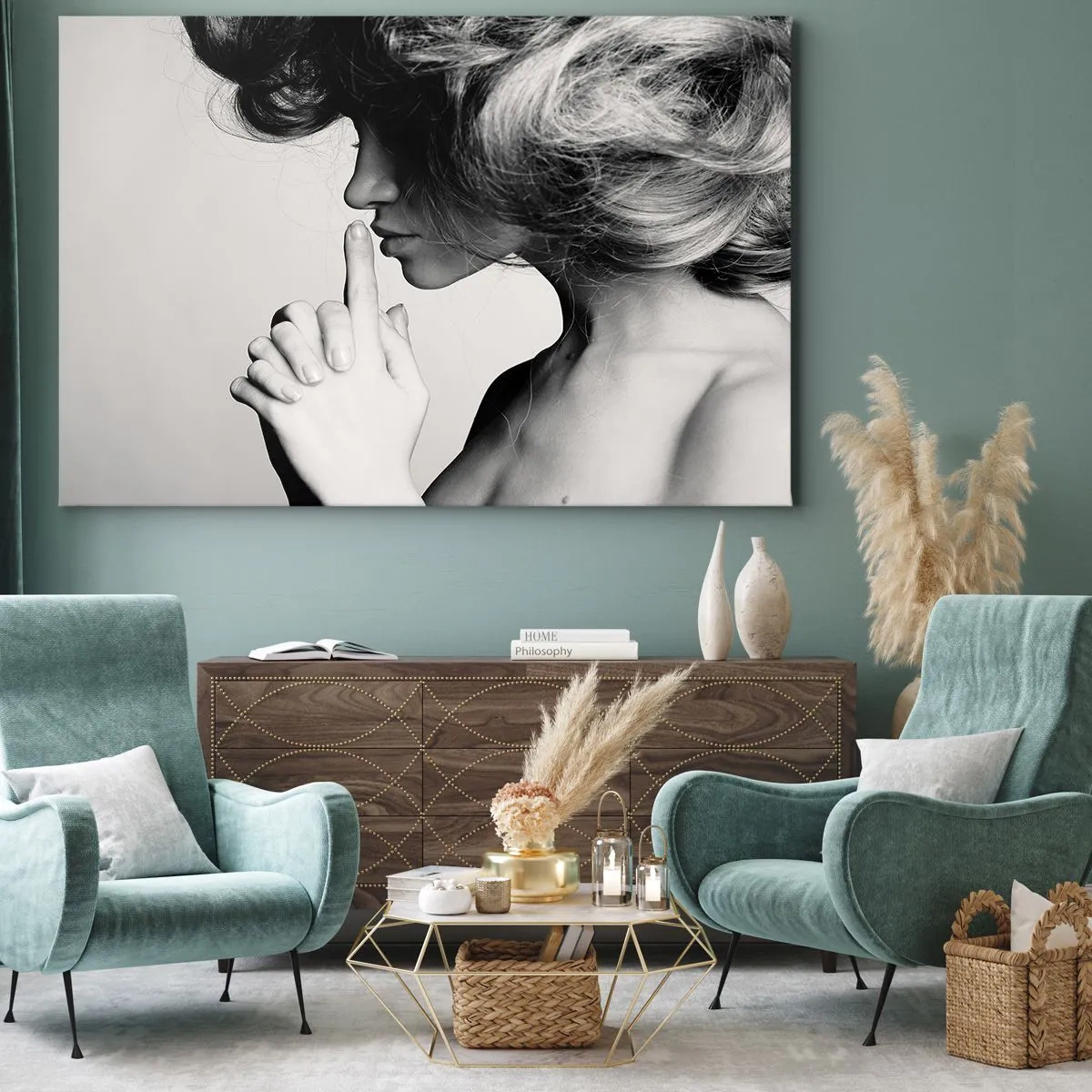 Obraz na plátne - Čiernobiely profil ženy gestikulujúcej ticho - 70x50cm - Zahľadená do seba - Moderná nástenná dekorácia do obývacej izby a spálne ARTTOR