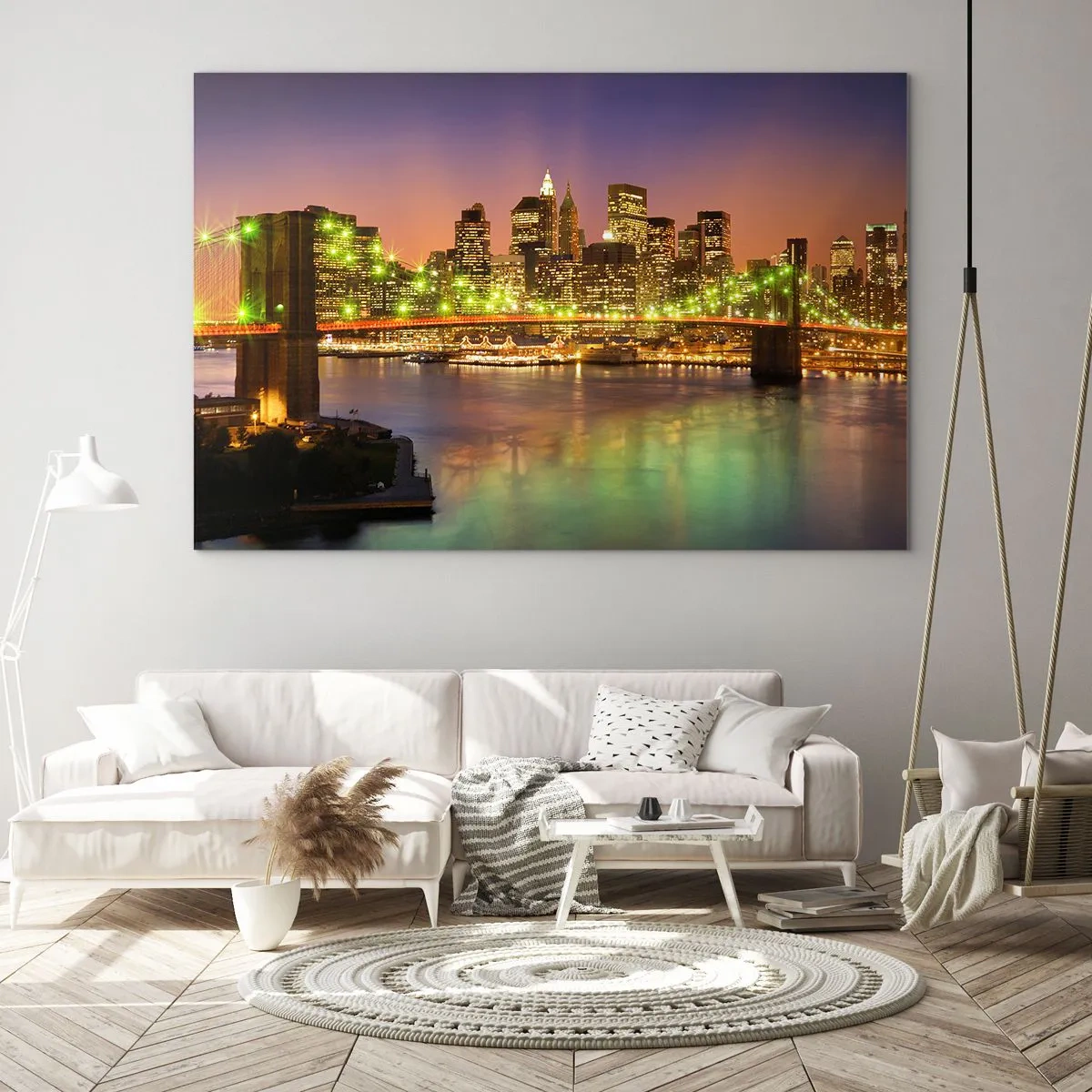 Obraz na skle - Osvetlený most cez rieku s panoramatickým výhľadom na mesto za súmraku - 70x50cm - Tu svetlo nikdy nezhasne - Moderná nástenná dekorácia do obývacej izby a spálne ARTTOR