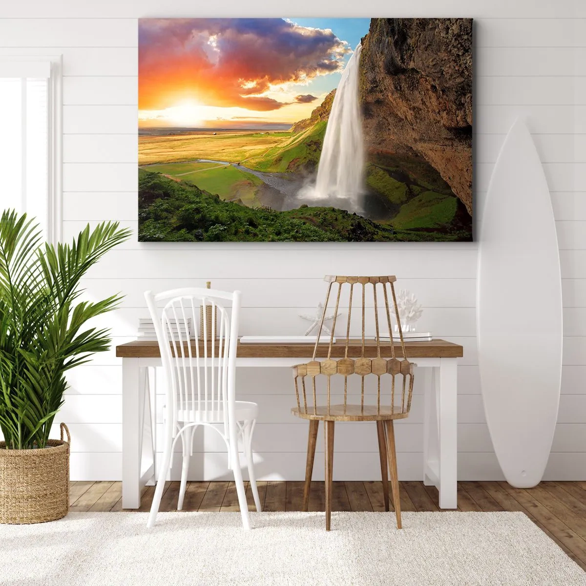 Obraz na plátne - Vodopád v malebnej krajine pri západe slnka - 70x50cm - Vrchol islandského leta - Moderná nástenná dekorácia do obývacej izby a spálne ARTTOR