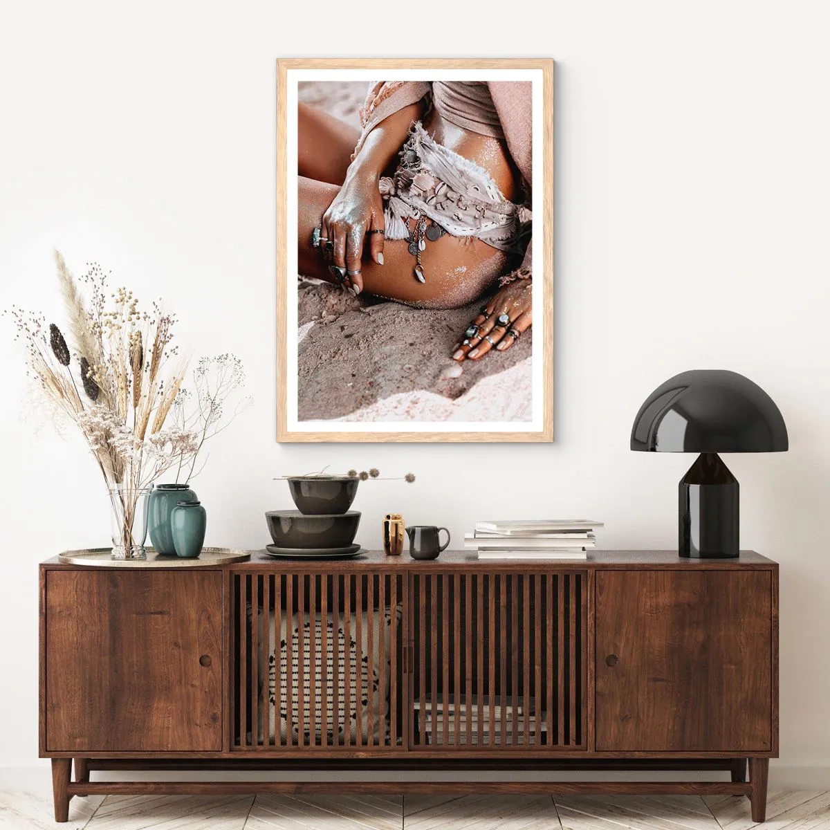 Plagát v ráme zo svetlého duba - Vyplavená na breh? - 70x100 cm