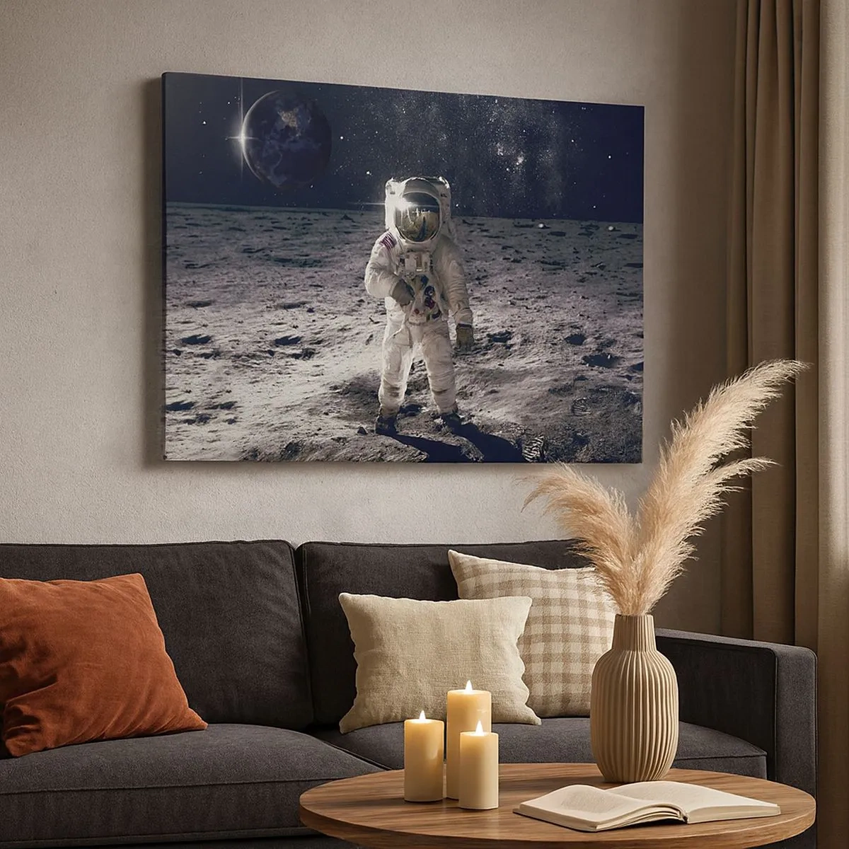Obraz na plátne - Astronaut na povrchu Mesiaca so Zemou v pozadí - 70x50cm - Pozdrav z Mesiaca - Moderná nástenná dekorácia do obývacej izby a spálne ARTTOR