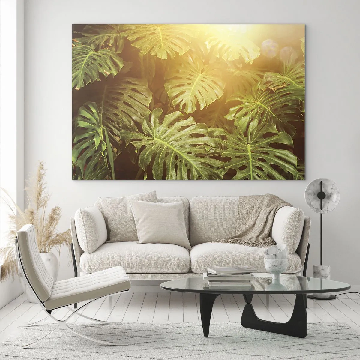 Obraz na skle - Zelené listy monstery v zlatom svetle tropického slnka - 70x50cm - Vstúpiť do zelene… - Moderná nástenná dekorácia do obývacej izby a spálne ARTTOR