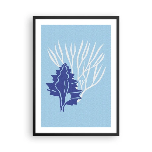 Plagát v čiernom ráme - Námorná grafika mušlí a koralov na modrom pozadí - 50x70cm - Listové formy - Moderná nástenná dekorácia do obývacej izby a spálne ARTTOR