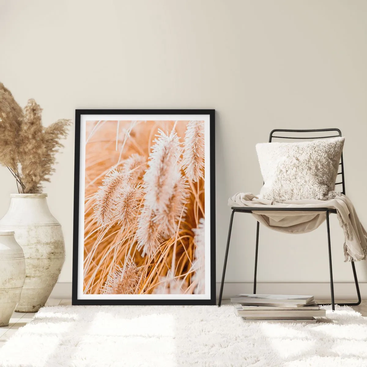 Plagát v čiernom ráme - Jemné klasy trávy v pastelových odtieňoch béžovej - 50x70cm - Zlaté šušťanie tráv - Moderná nástenná dekorácia do obývacej izby a spálne ARTTOR