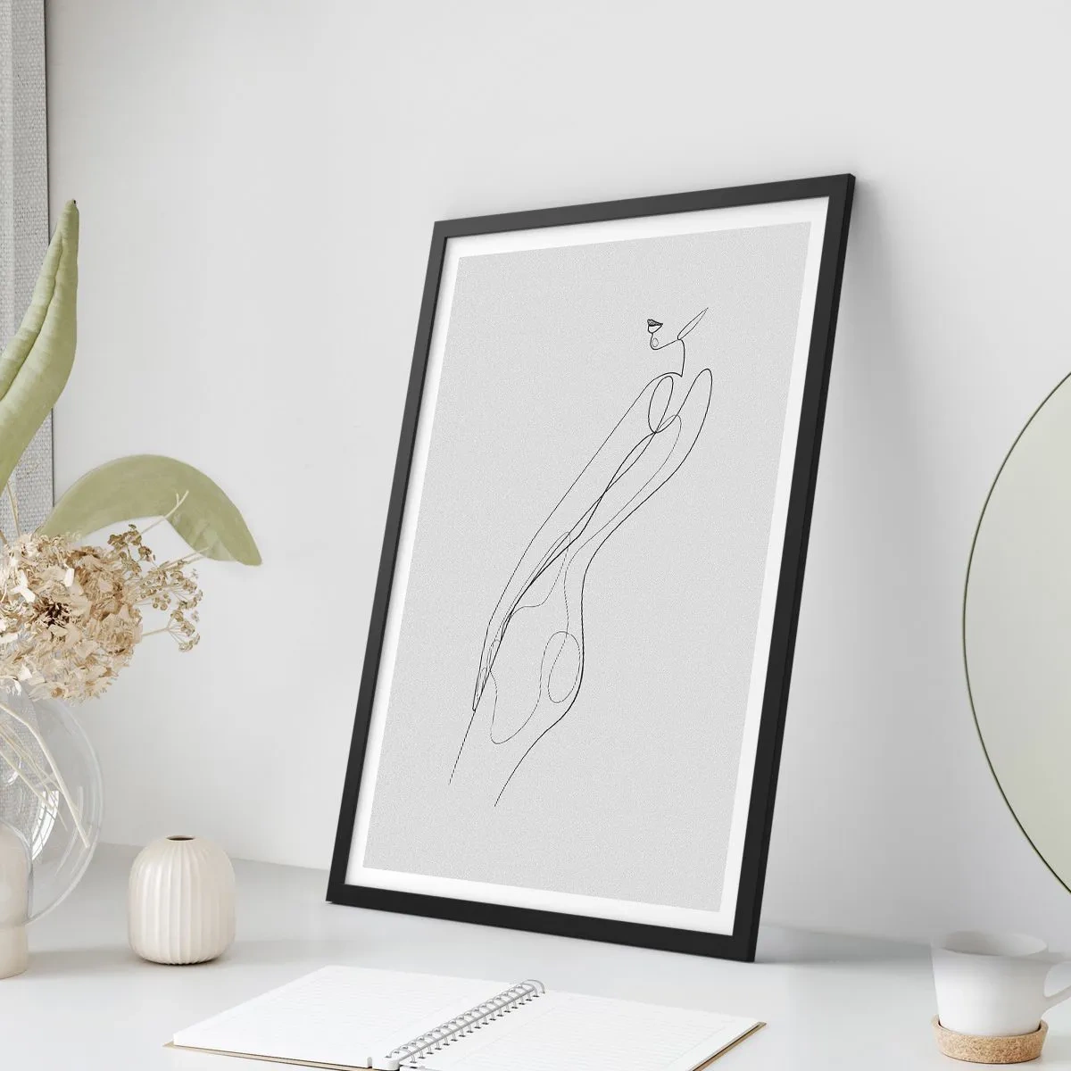 Plagát v čiernom ráme - Minimalistická skica ženskej siluety na svetlom pozadí. - 50x70cm - Iba sľub - Moderná nástenná dekorácia do obývacej izby a spálne ARTTOR