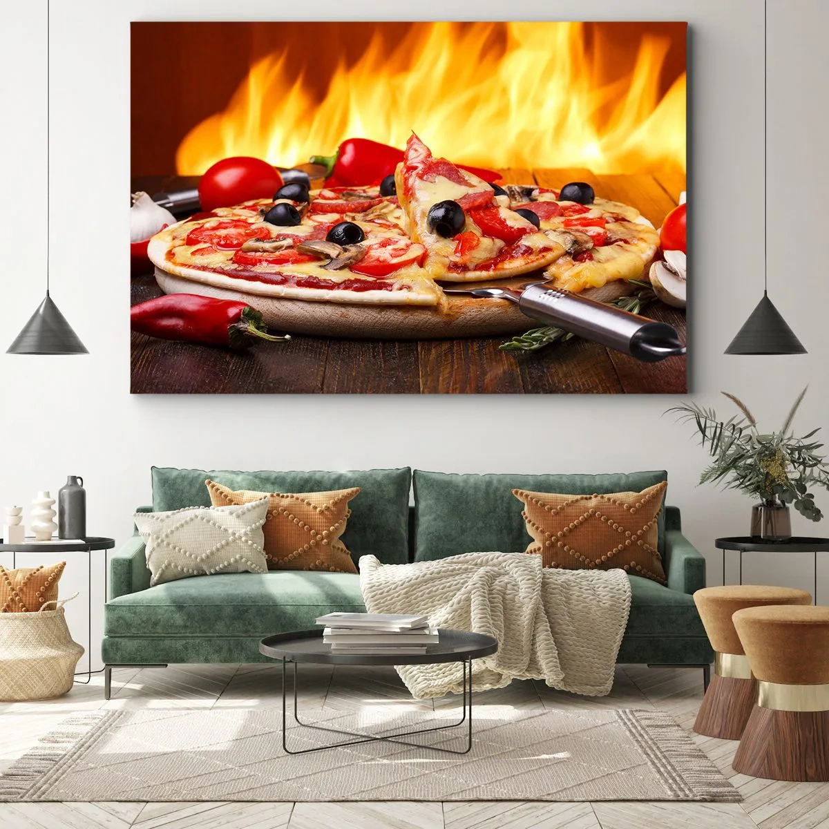 Obraz na plátne - Pizza s olivami, paradajkami a paprikou na pozadí plameňov - 70x50cm - From Italy with love - Moderná nástenná dekorácia do obývacej izby a spálne ARTTOR