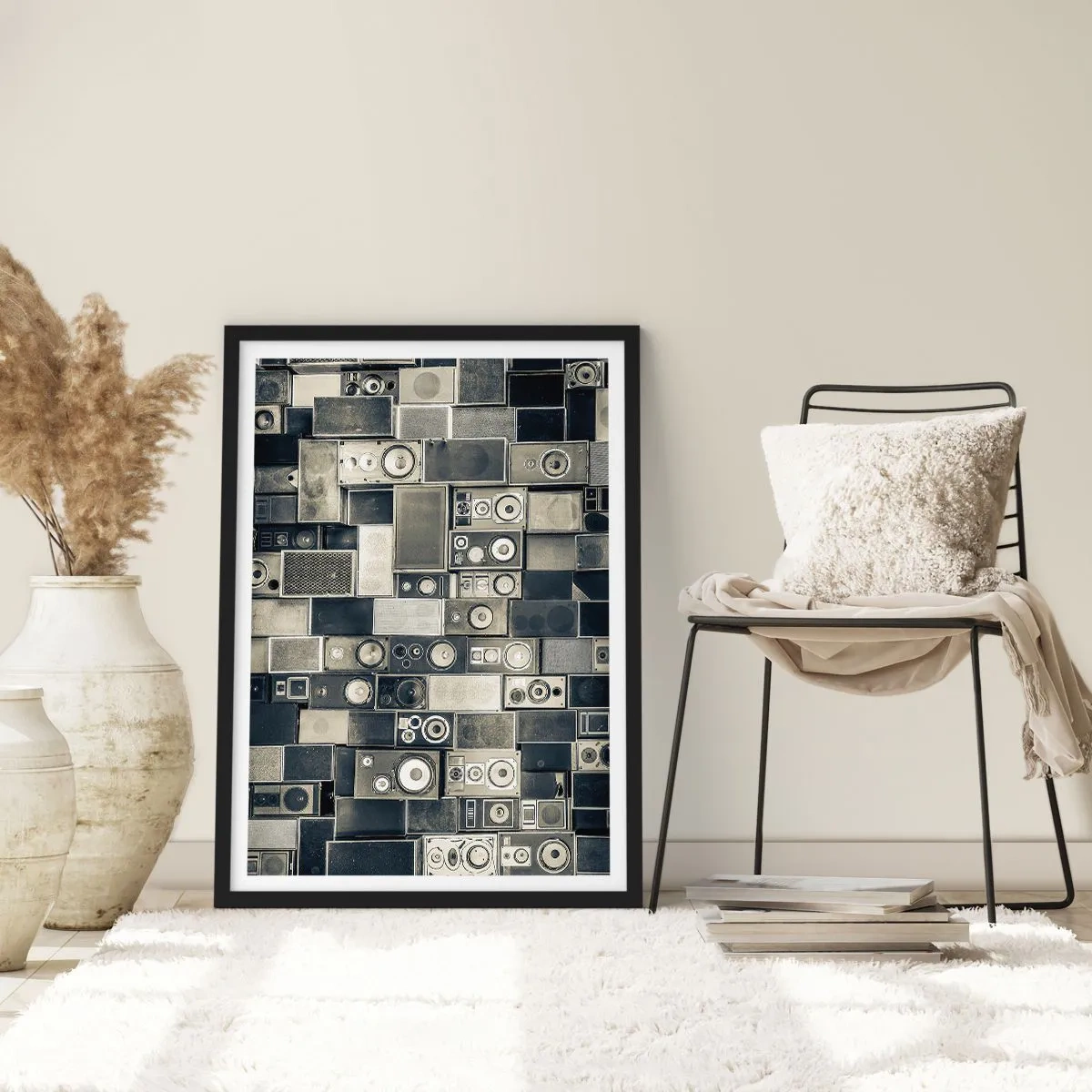 Plagát v čiernom ráme - Koláž reproduktorov v odtieňoch sivej - 50x70cm - A všetko je v pohode - Moderná nástenná dekorácia do obývacej izby a spálne ARTTOR