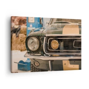 Obraz na plátne - Kultové retro auto v klasickom prostredí - 70x50cm - Stretnutie s legendou - Moderná nástenná dekorácia do obývacej izby a spálne ARTTOR